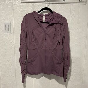 LULULEMON ATHLETIC JACKET ( USED ) ( size 12)